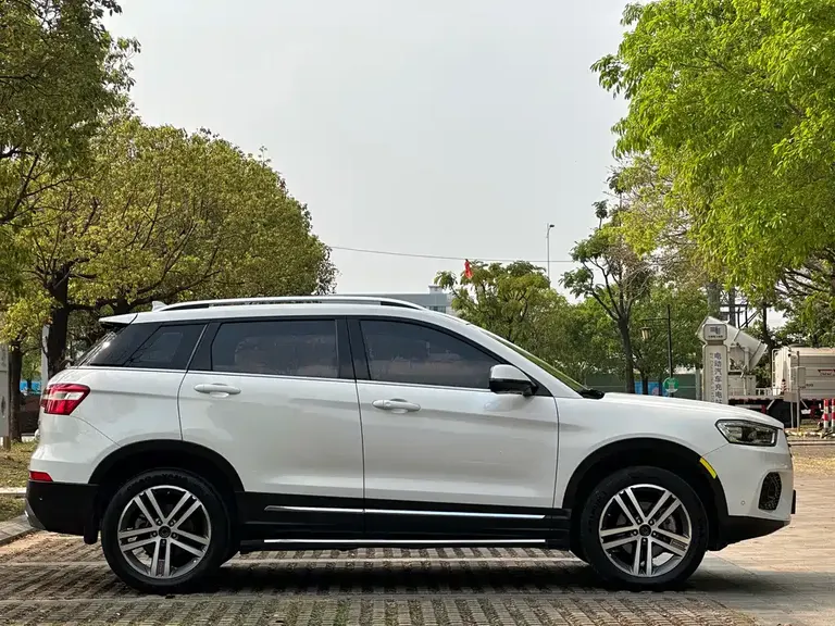Haval H6 Coupe 哈弗H6 Coupe 2017款 红标 2.0 T 自动两驱尊贵型