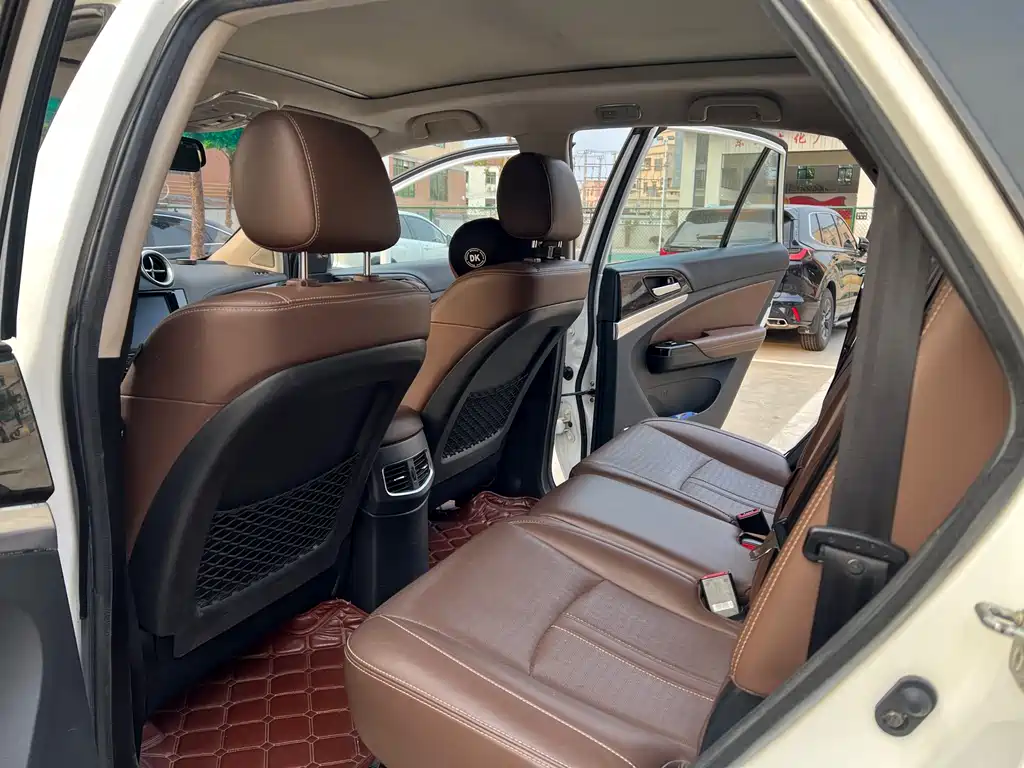 BYD S7 2.0 T Auto Distinguished