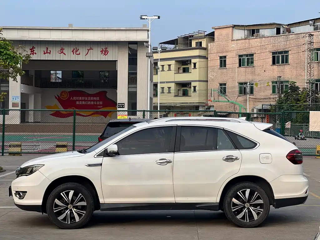 BYD S7 2.0 T Auto Distinguished