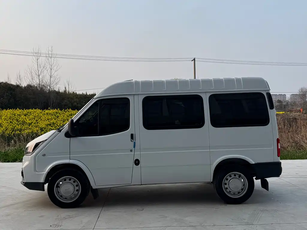 Transit Custom 2.8 T Space King Standard SWB Mid High Roof 6-seat Diesel CN-VI JX493