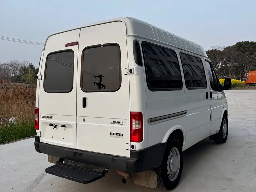 Transit Custom 2.8 T Space King Standard SWB Mid High Roof 6-seat Diesel CN-VI JX493