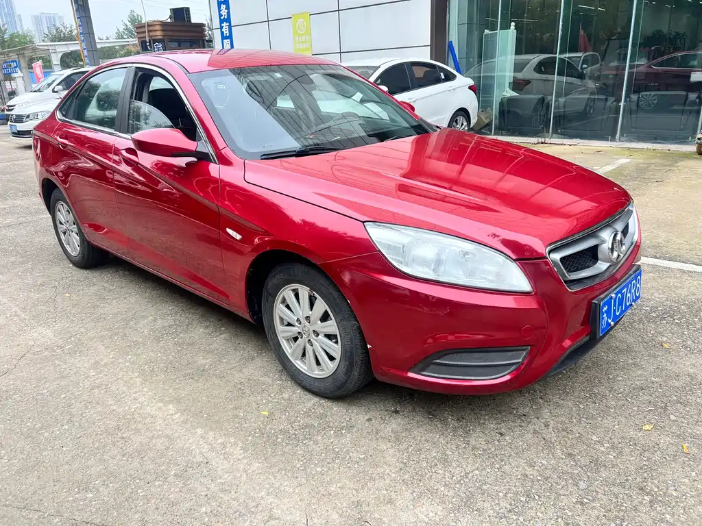 Senova D50 1.5 L CVT Standard