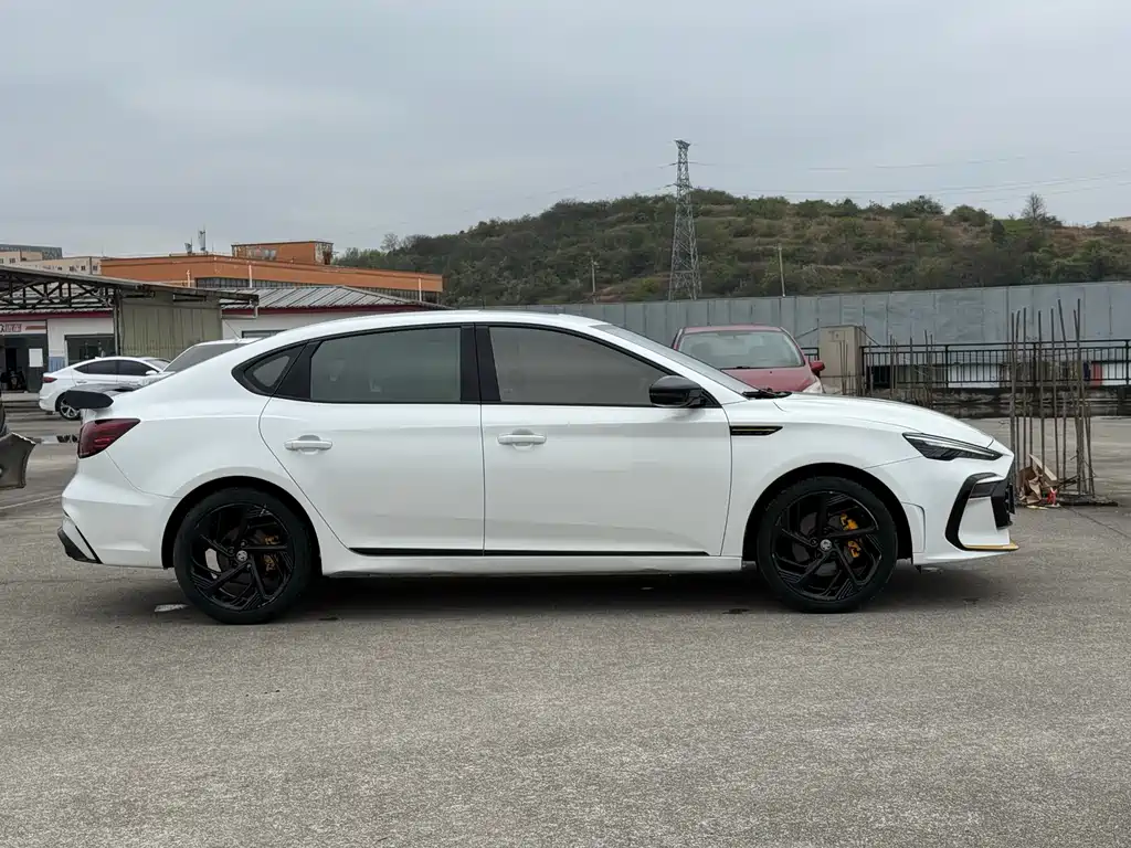 MG6 Pro 1.5 T Auto Trophy Smart Drive Flagship