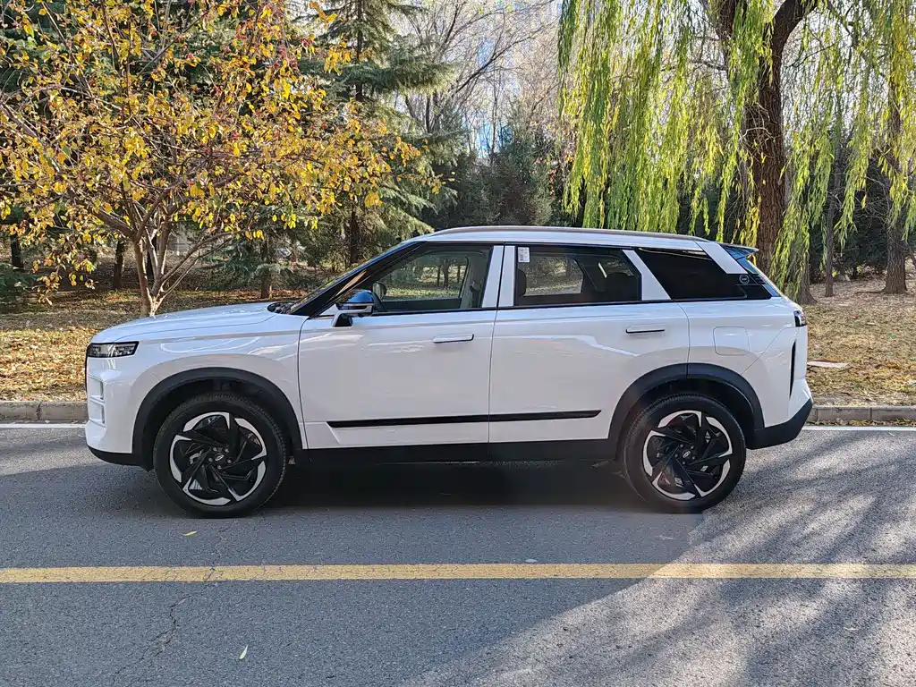 Explore 06 C-DM Luxury