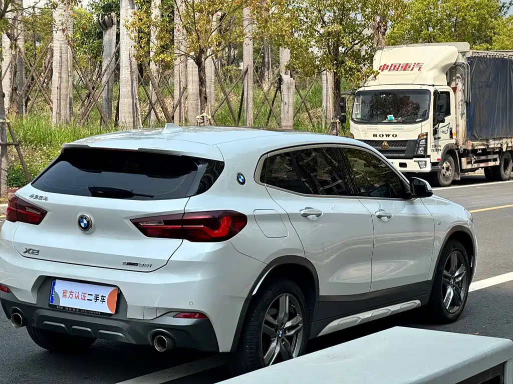 BMW X2 sDrive25 i Leading M Sport Package