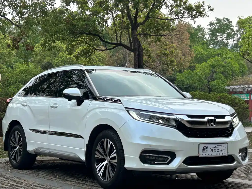 Avancier 370 TURBO 4 WD Premium