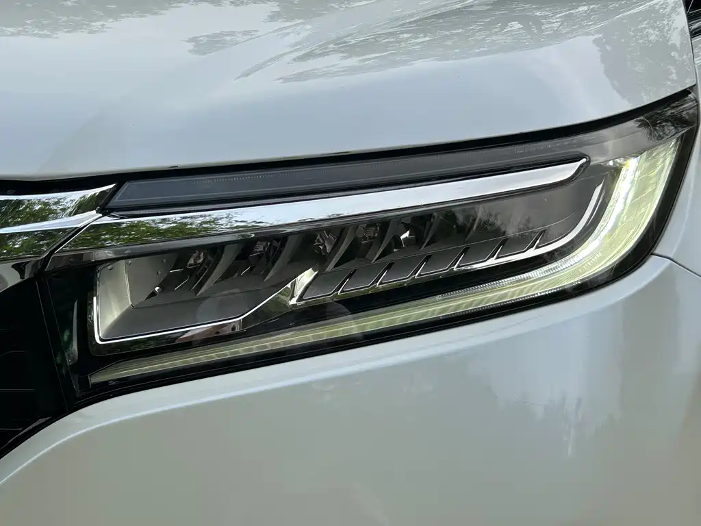 Avancier 370 TURBO 4 WD Premium