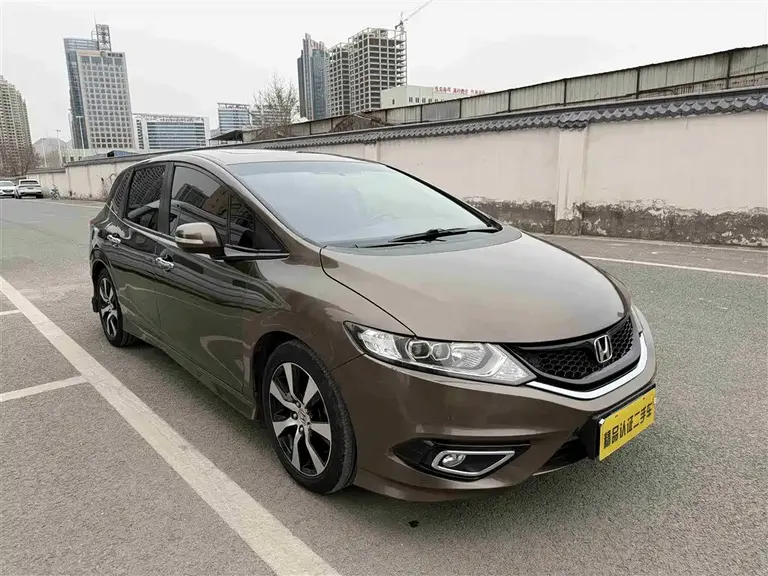 Honda Jade 1.8 L CVT Luxury Premium 5-seat