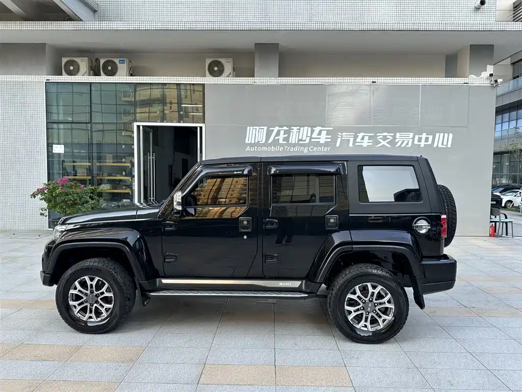 BAIC BJ40 2.0 T Auto 4 WD City Hunter Swordsman