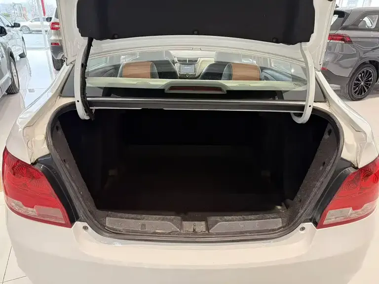 Chevrolet Sail Sail 3 1.3 L Manual Comfort Sunroof