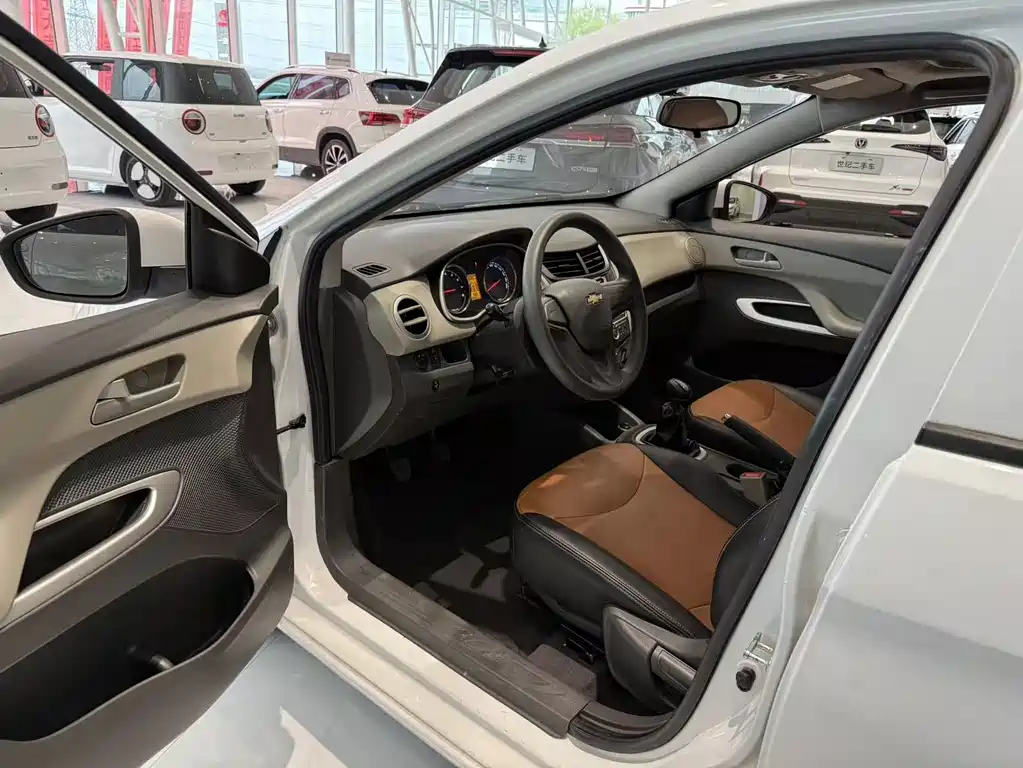 Sail Sail 3 1.3 L Manual Comfort Sunroof