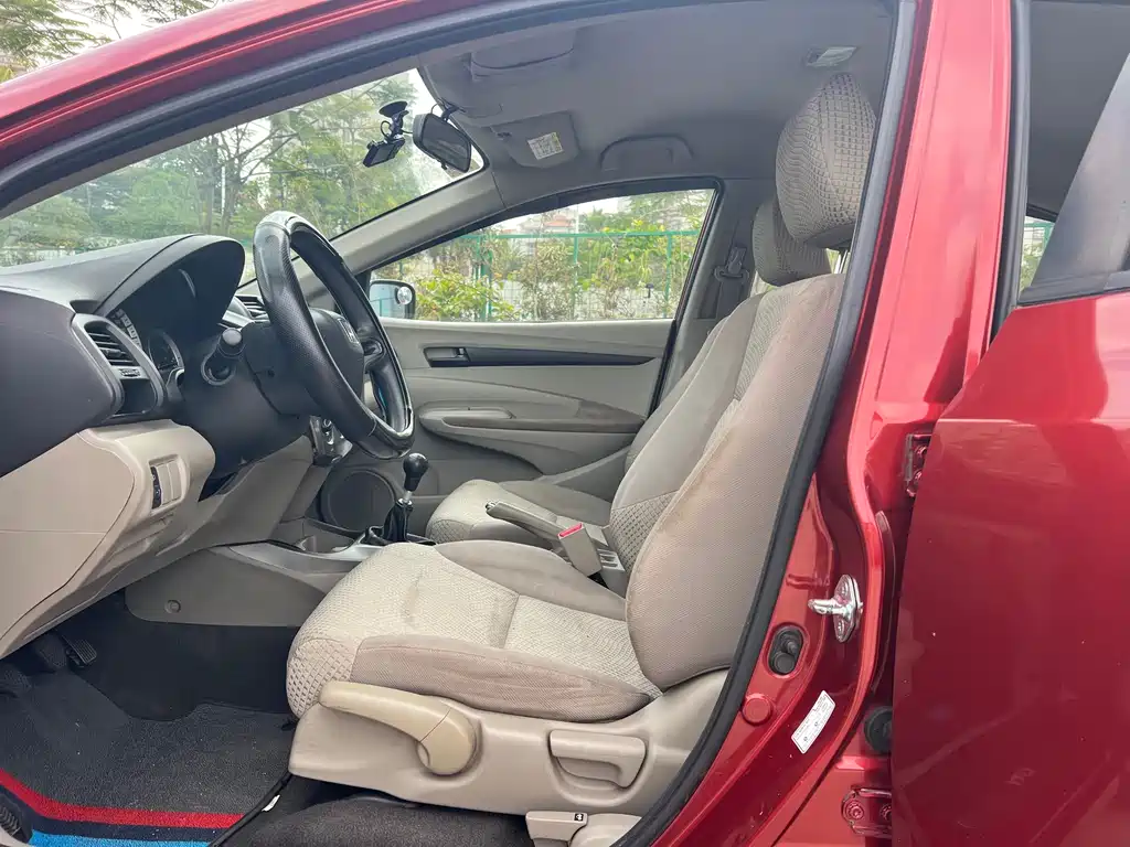 City Classic 1.5 L Manual Comfort