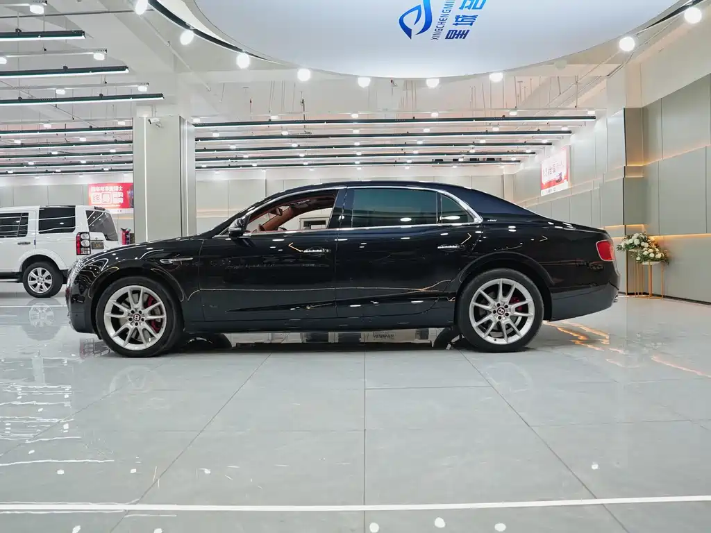 Flying Spur 4.0 T V8 S Standard