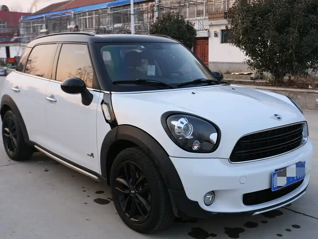 MINI COUNTRYMAN 1.6 T COOPER S ALL4 Gear Fan