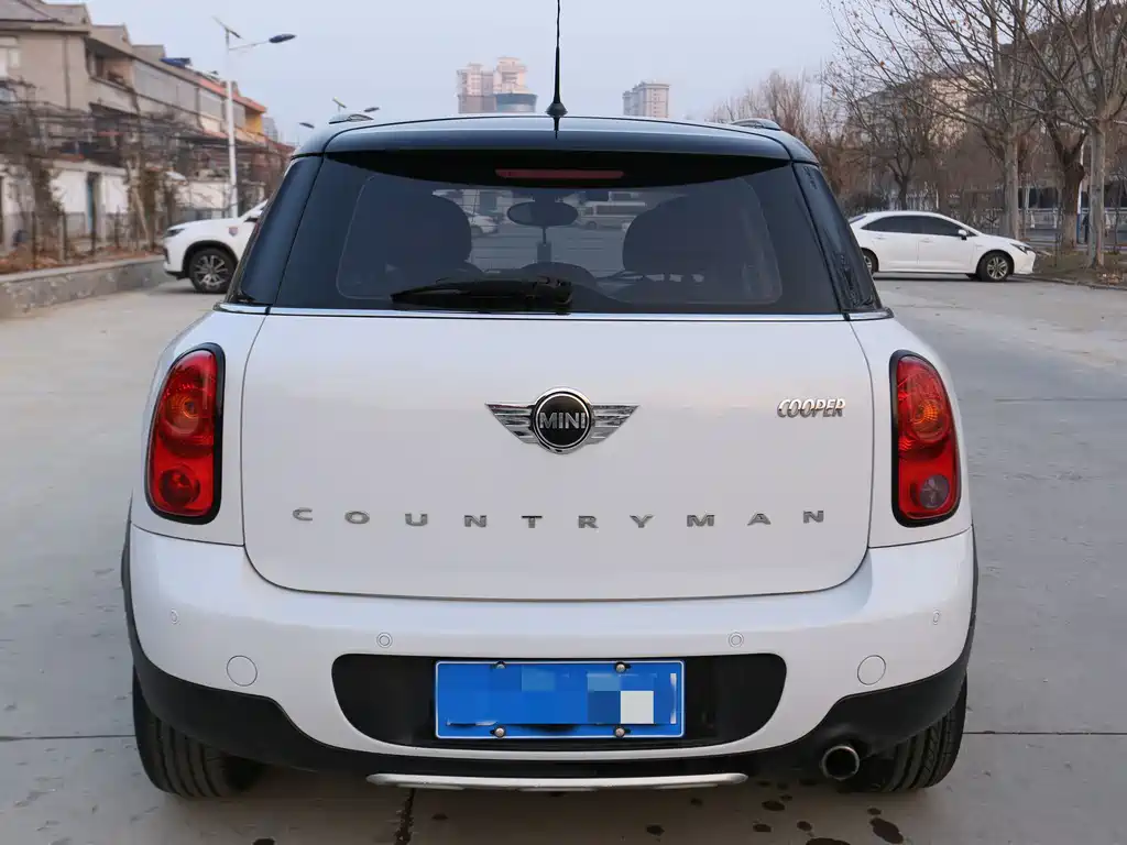 MINI COUNTRYMAN 1.6 T COOPER S ALL4 Gear Fan