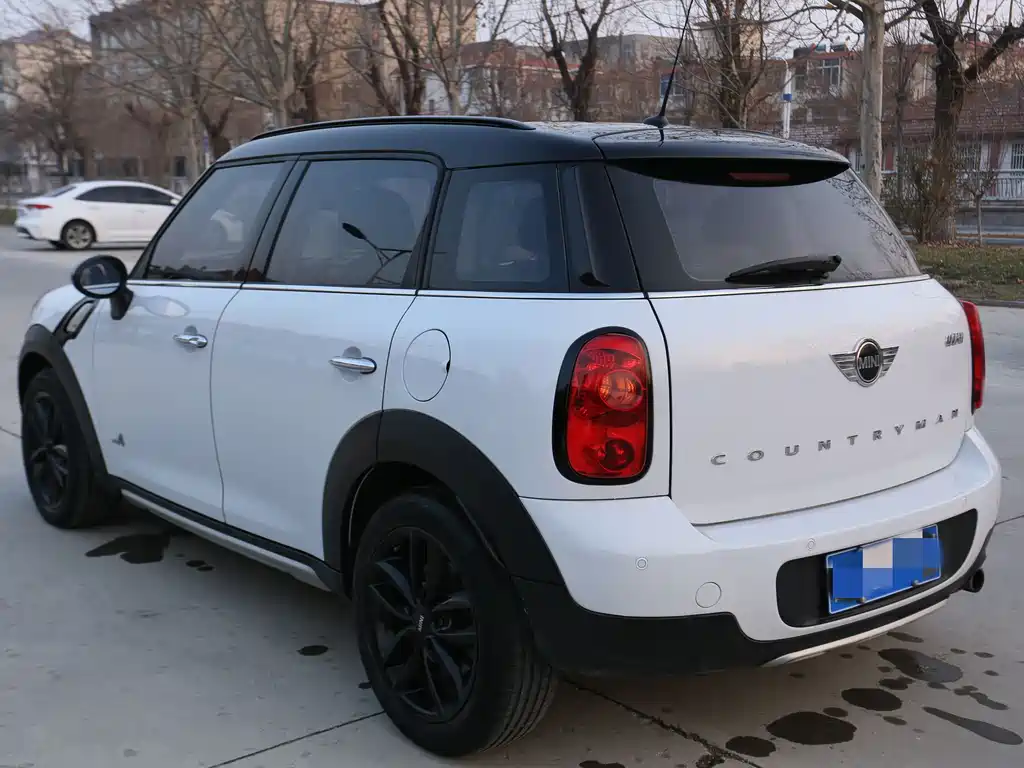 MINI COUNTRYMAN 1.6 T COOPER S ALL4 Gear Fan