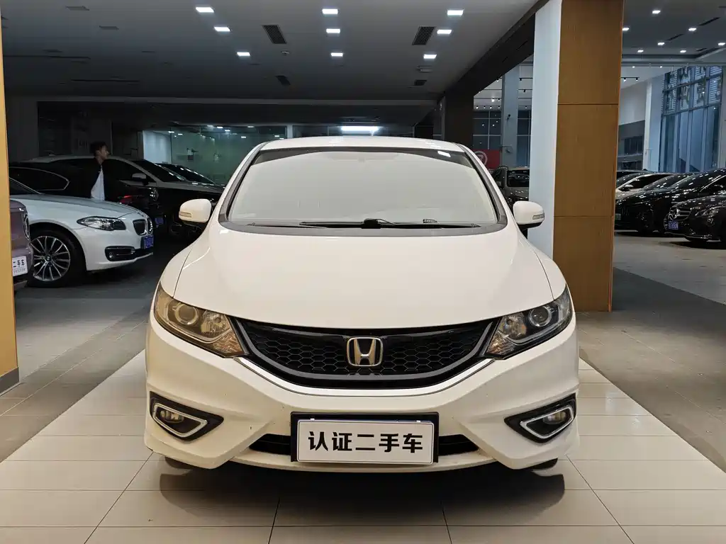 Jade 1.8 L Auto Comfort 5-seat
