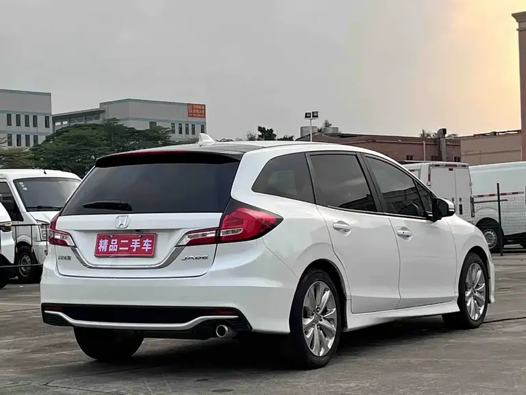 Honda Jade 1.8 L Auto Comfort 5-seat