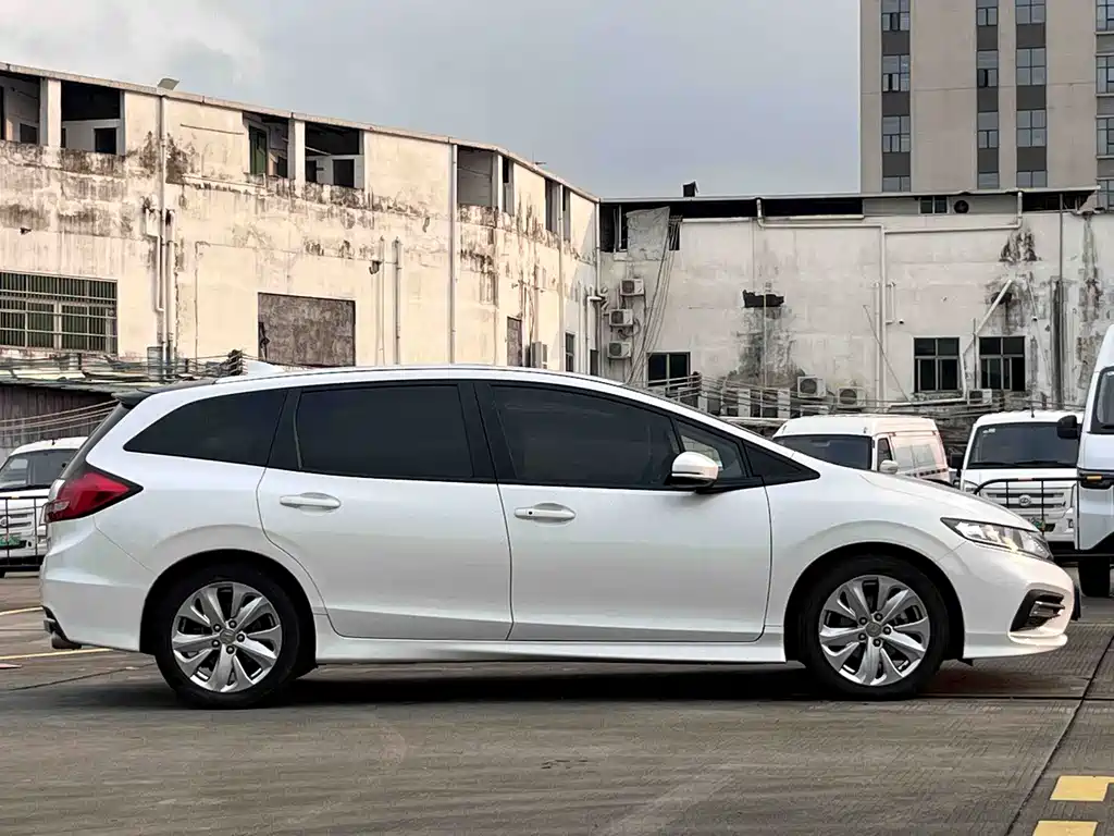 Jade 1.8 L Auto Comfort 5-seat