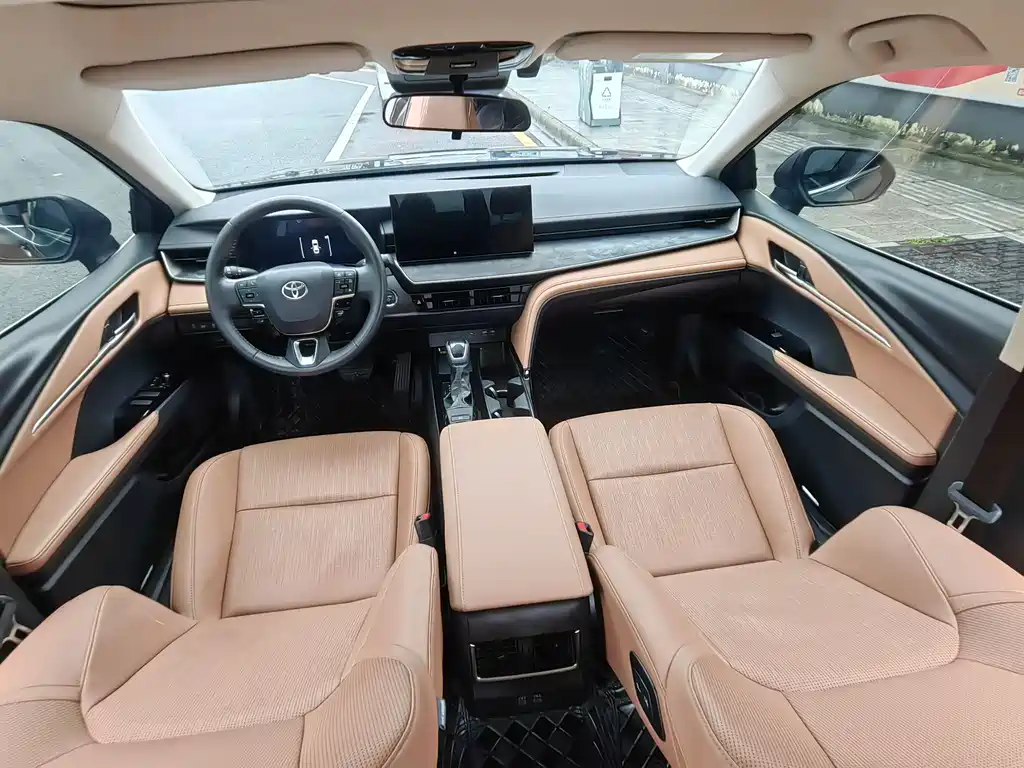 Camry Dual Engine 2.0 HG Distinguished