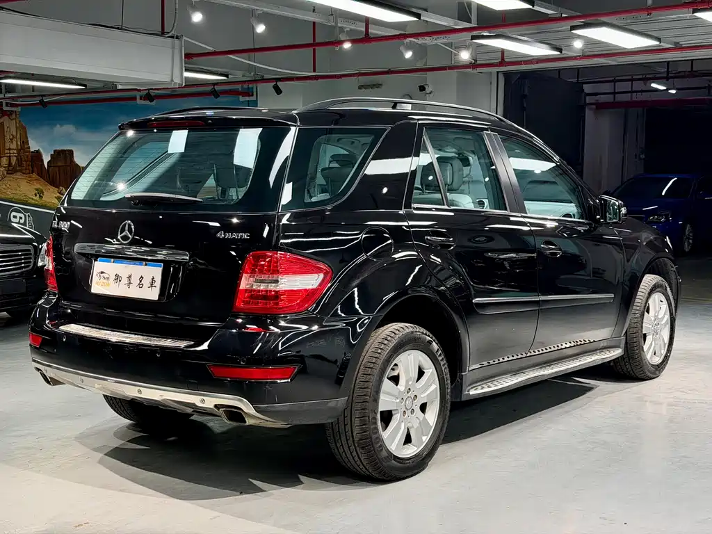 Mercedes-Benz M-Class ML 300 4 MATIC