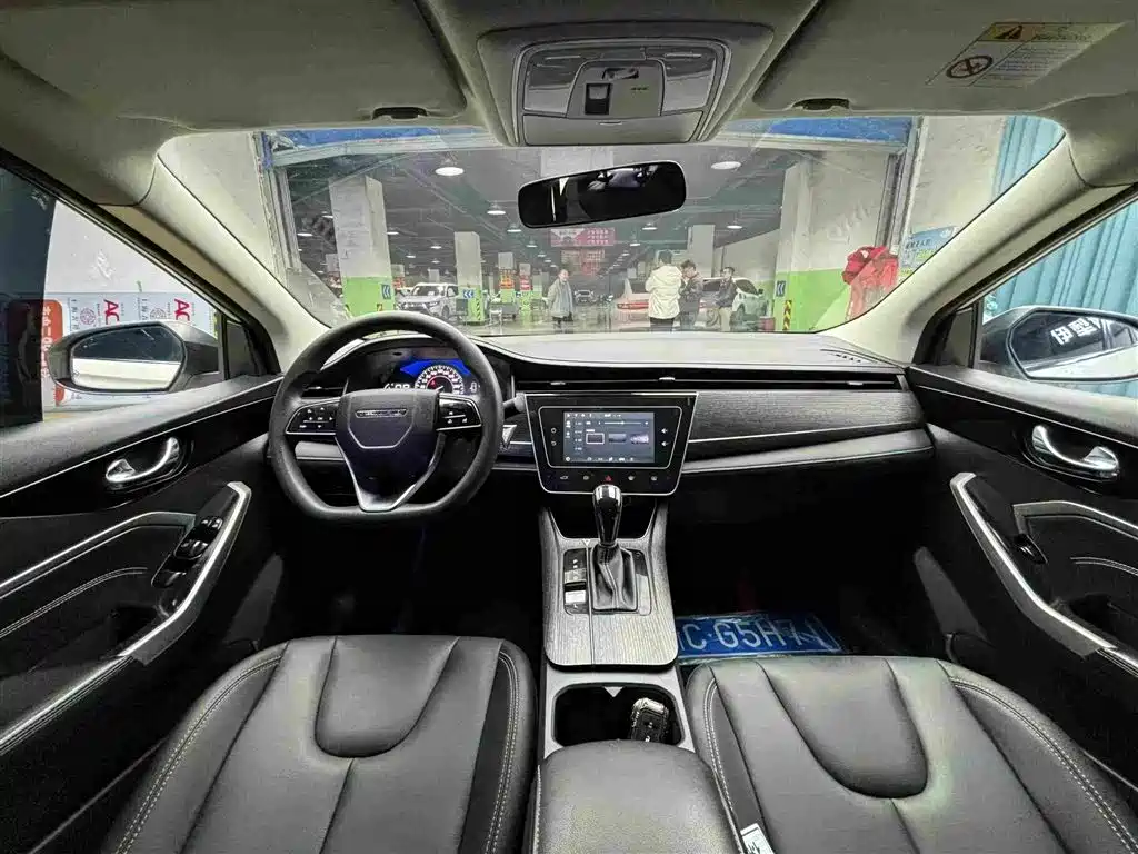 Venucia D60 PLUS 1.6 L XL CVT Joy Leading