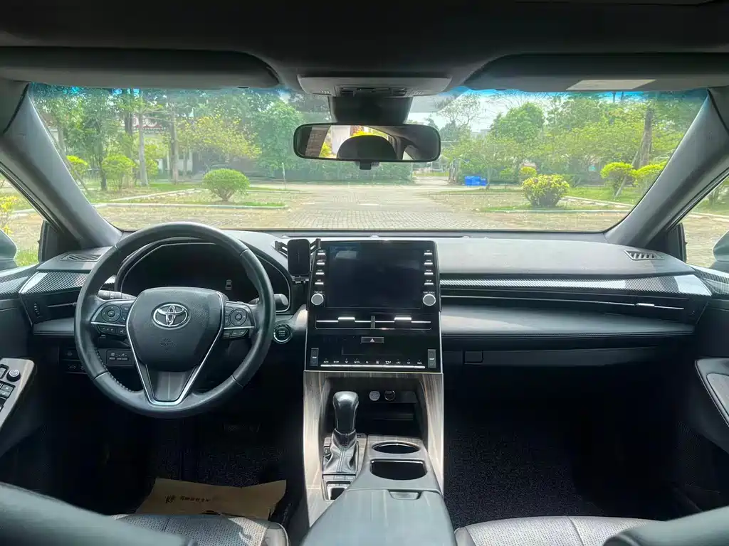 Avalon 2.5 L Luxury
