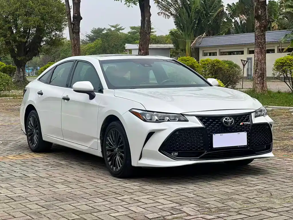 Avalon 2.5 L Luxury