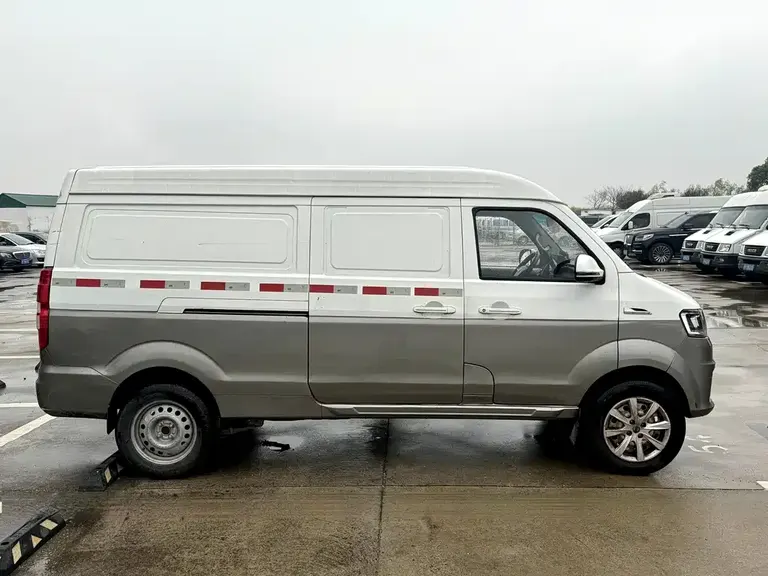 Jinbei New Haishi S 新海狮S 2023款 1.6 L 财富版厢货2/5座空调版SWD16 M