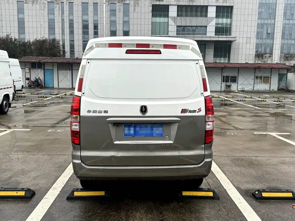 New Haishi S 新海狮S 2023款 1.6 L 财富版厢货2/5座空调版SWD16 M