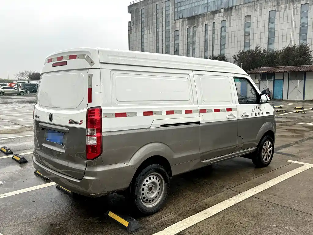 New Haishi S 新海狮S 2023款 1.6 L 财富版厢货2/5座空调版SWD16 M