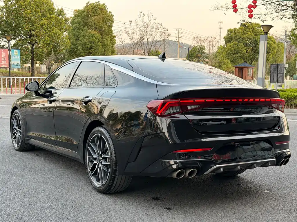 Kia K5 380 T GT-Line Refreshed