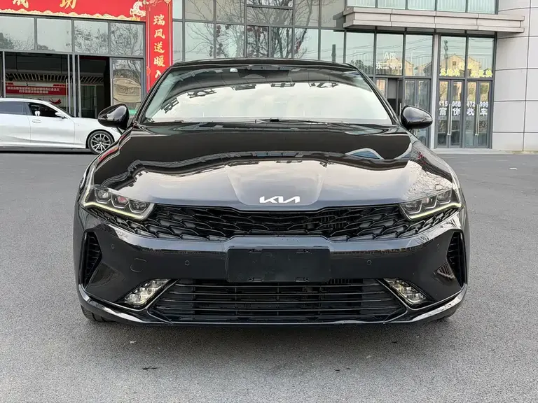 Kia K5 380 T GT-Line Refreshed