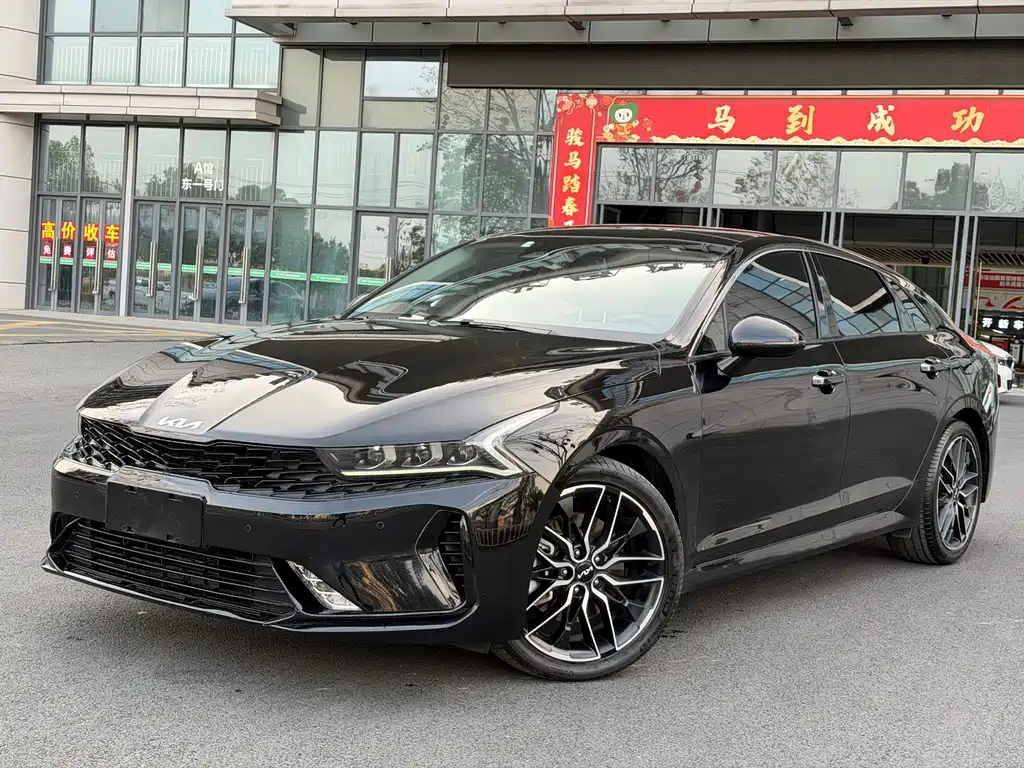 Kia K5 380 T GT-Line Refreshed