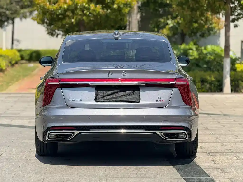 Hongqi H5 2.0 T Auto Connected Flagship Enjoyment