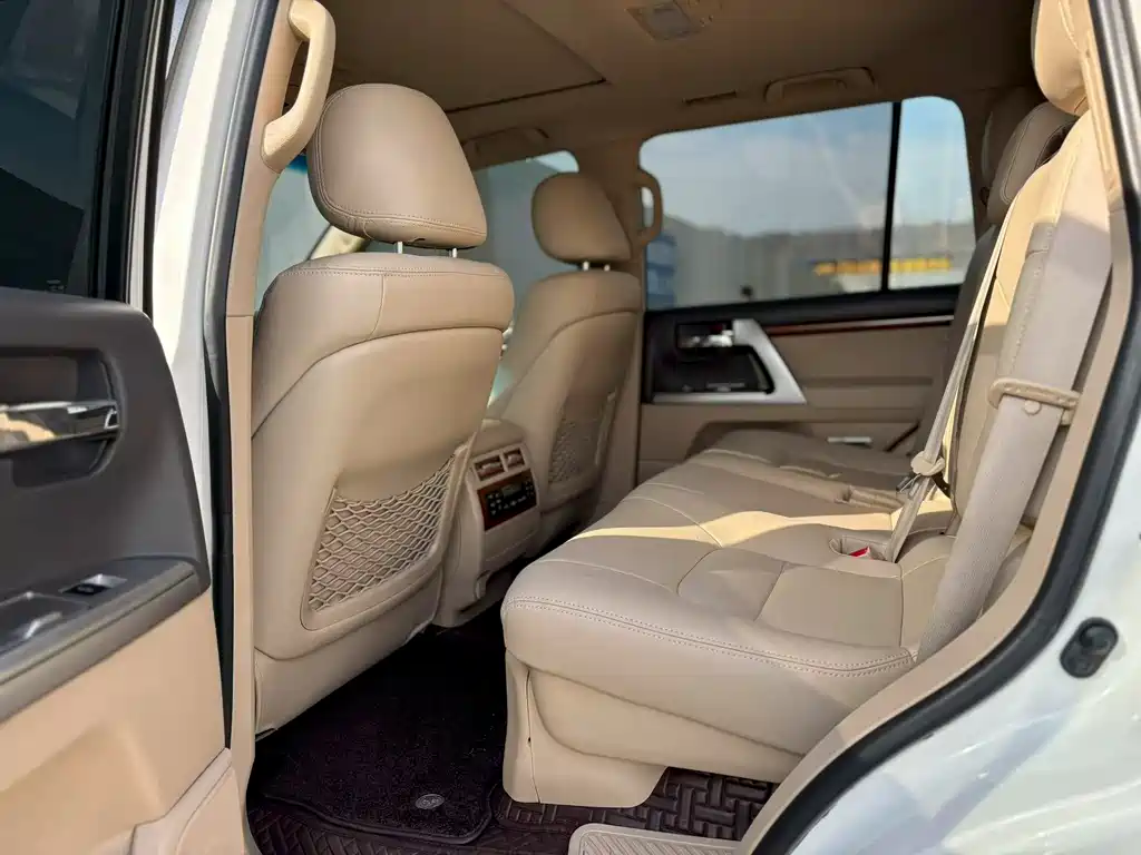 Land Cruiser 4.0 L Auto VX