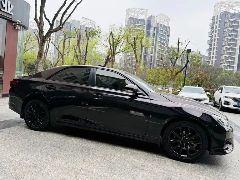Toyota Mark X 2.5 V Style Sharp