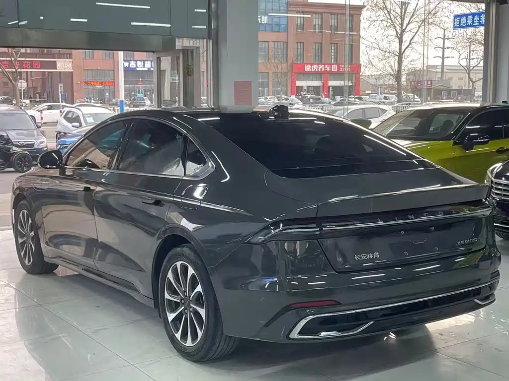 Lincoln Z Facelift i Enjoyment Premium