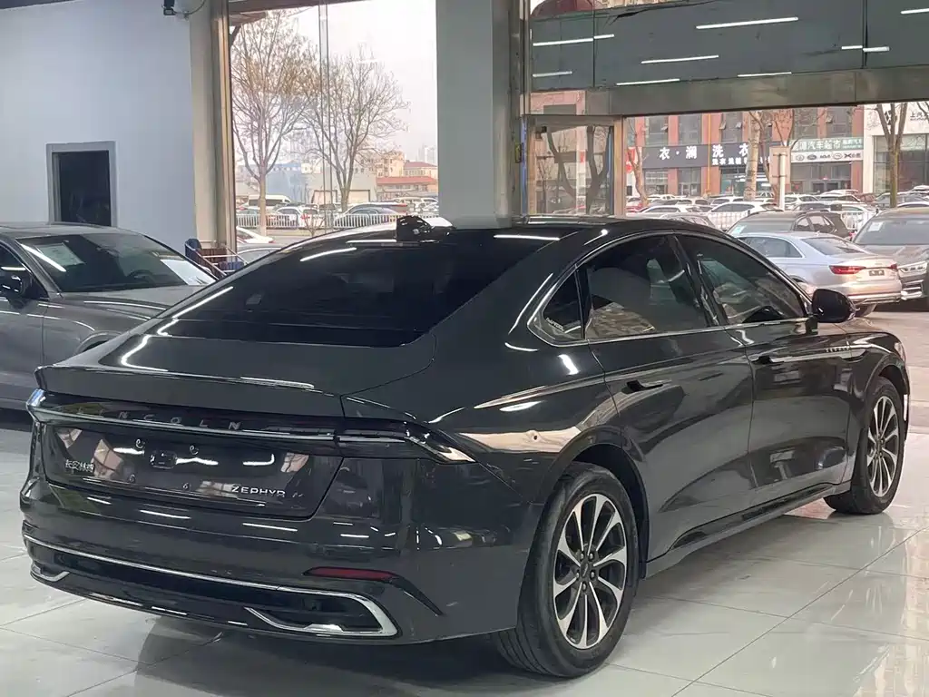Lincoln Z Facelift i Enjoyment Premium