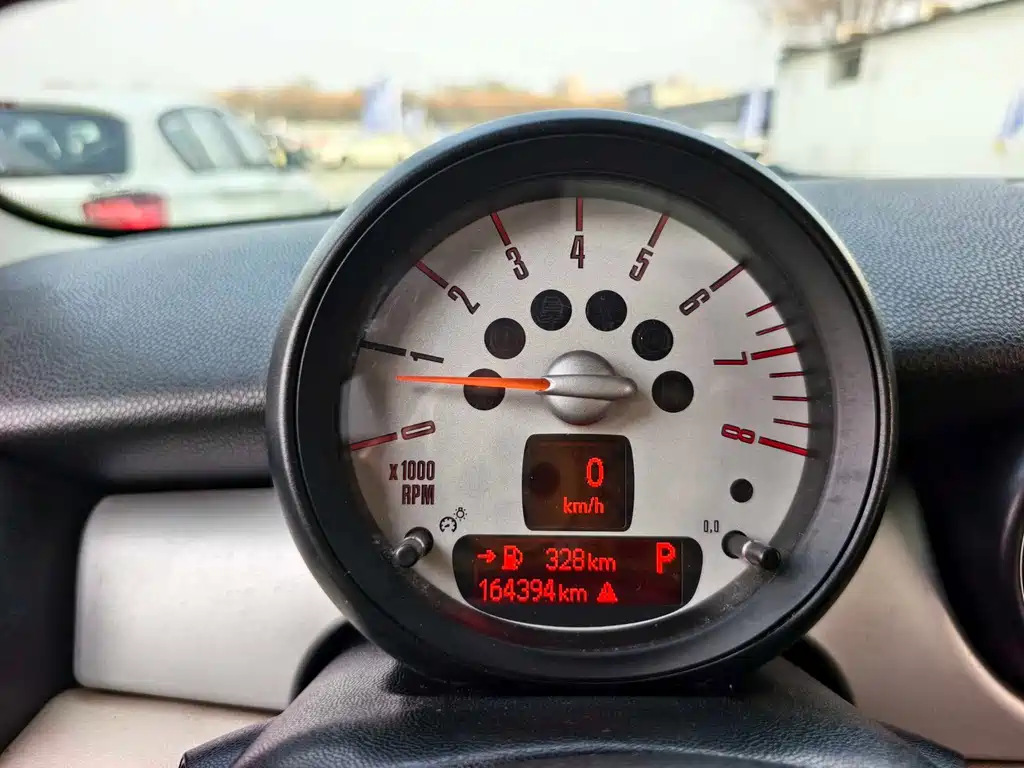 MINI CLUBMAN 1.6 L COOPER Fun