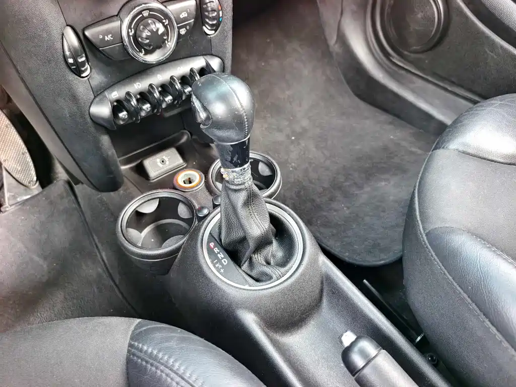 MINI CLUBMAN 1.6 L COOPER Fun