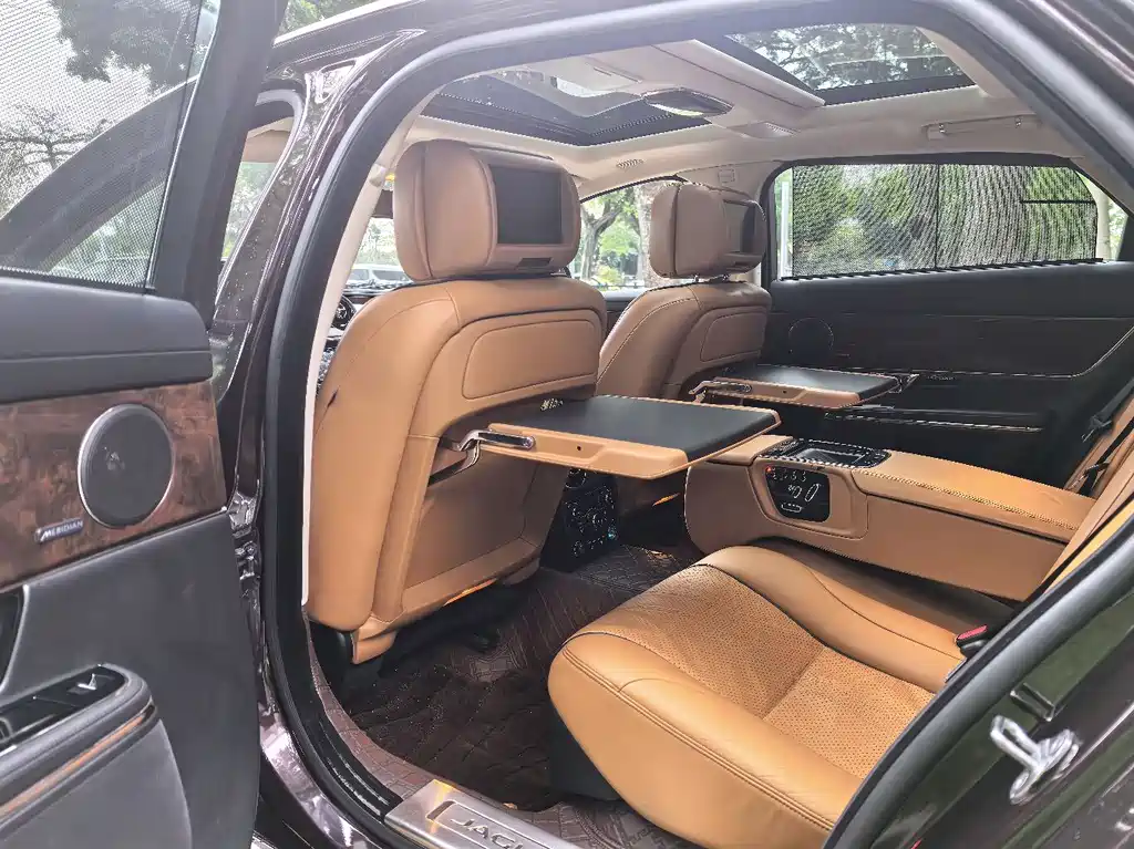 Jaguar XJ XJL 3.0 SC 2 WD Premium Business