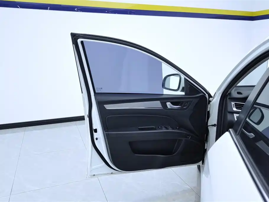 Besturn B30 1.6 L Manual Luxury