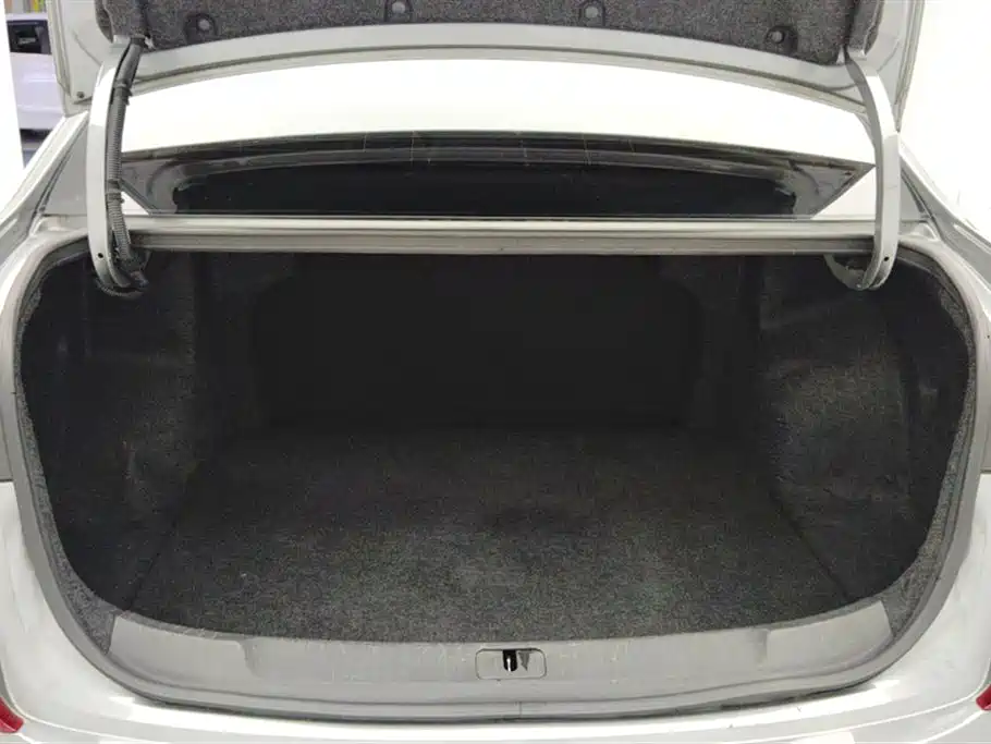 Monza 1.5 L DCT Joy