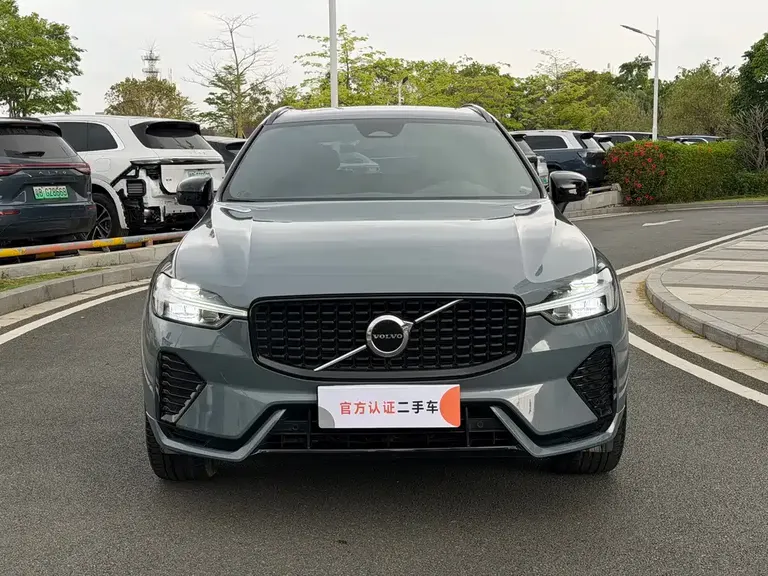 Volvo XC60 沃尔沃XC60 2022款 B5 四驱智逸运动版