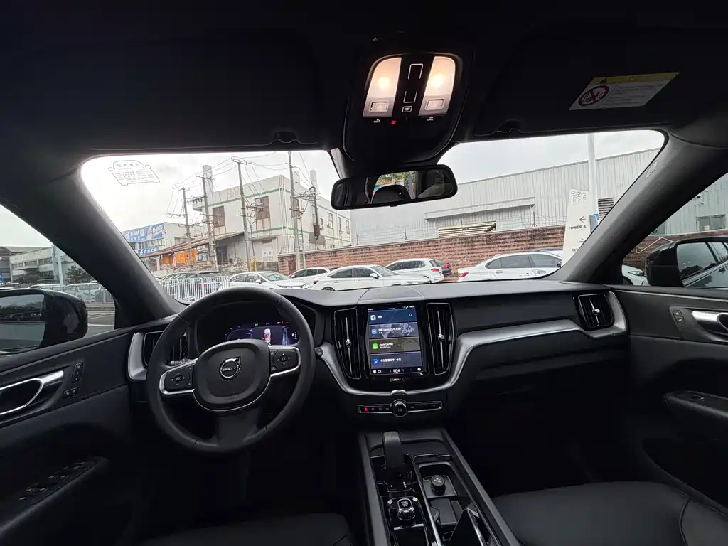 Volvo XC60 沃尔沃XC60 2022款 B5 四驱智逸运动版