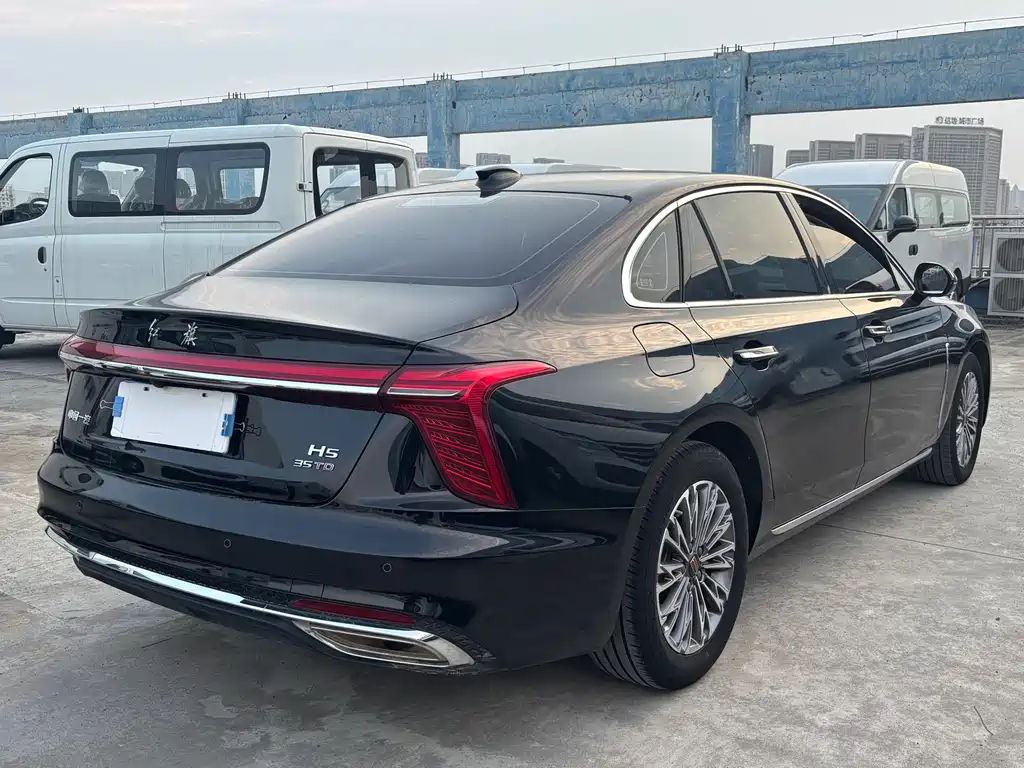 Hongqi H5 1.5 T DCT Connected Flagship Charm