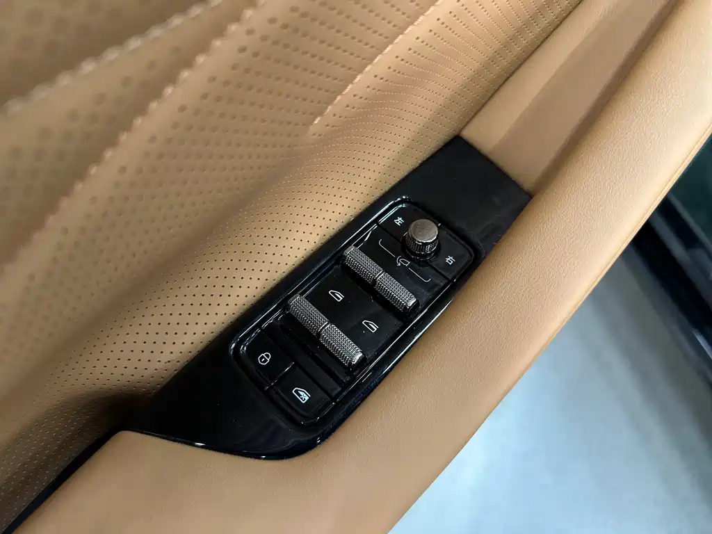 Galaxy Xingyao 8 130 km EM-i Premium