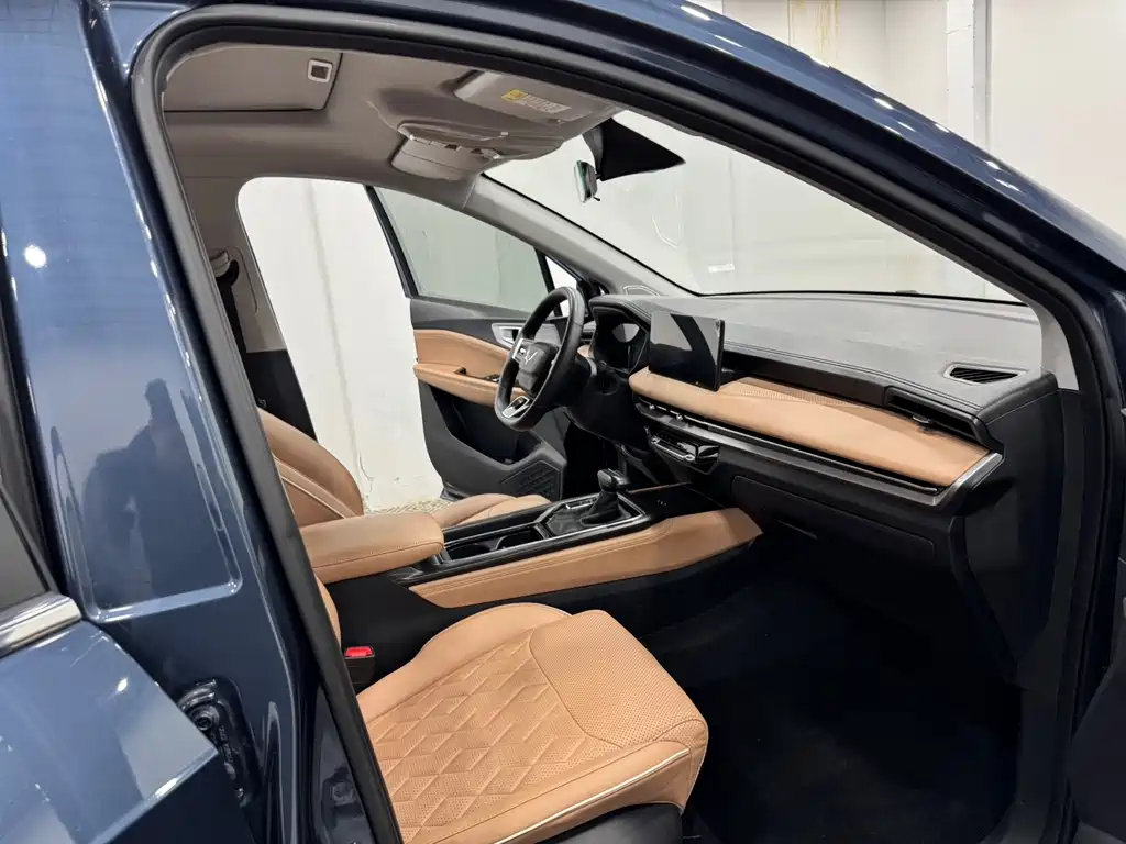 Wuling Jiachen 1.5 T CVT Premium Flagship
