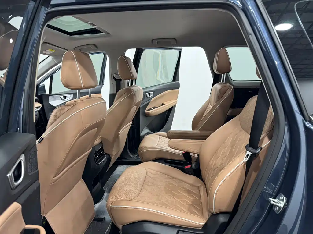 Wuling Jiachen 1.5 T CVT Premium Flagship